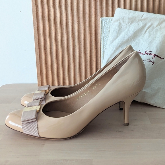 Salvatore Ferragamo Carla Heels 8 B Beige / Nude - Picture 2 of 10